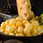 ШАРИКИ СЫРНЫЕ хрустящие со вкусом "Пармезан"  шт. 0,5 кг/ "Чикорн"